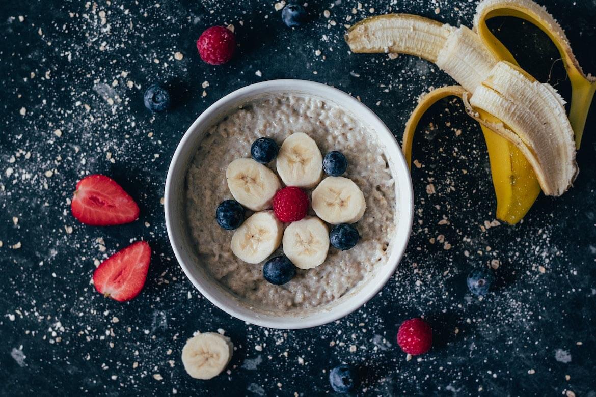 Recetas con avena, Porridge de avena, platano, frutos secos, semillas, notas naturales