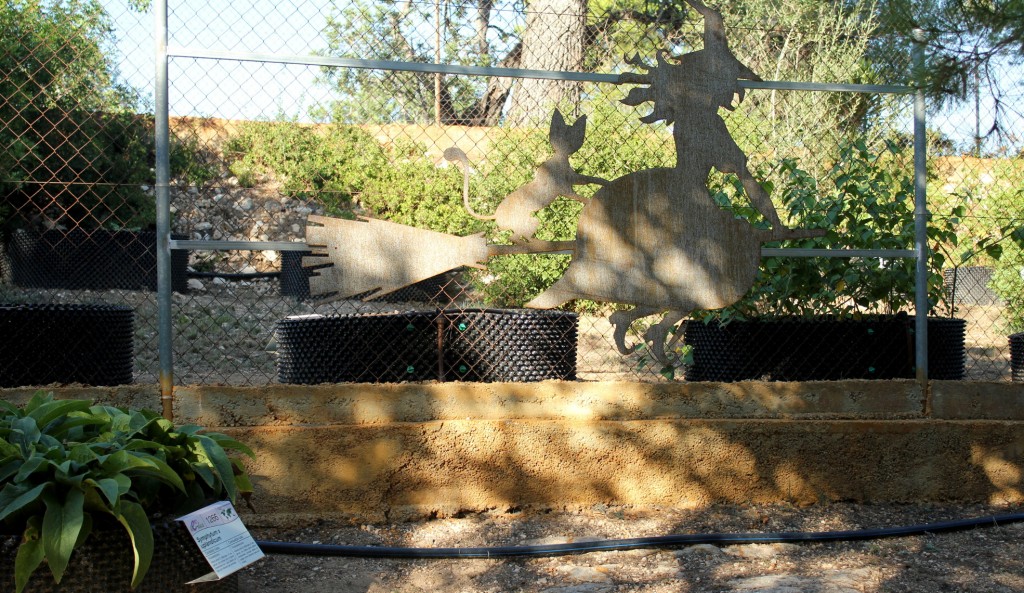 zona dedicada a especies tóxicas en el jardin botanico Ecoherbes Park