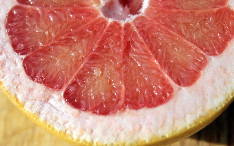 propiedades de los cítricos, pulpa pomelo, notas naturales